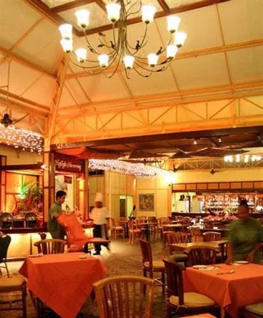 Mutiara Burau Bay Resort