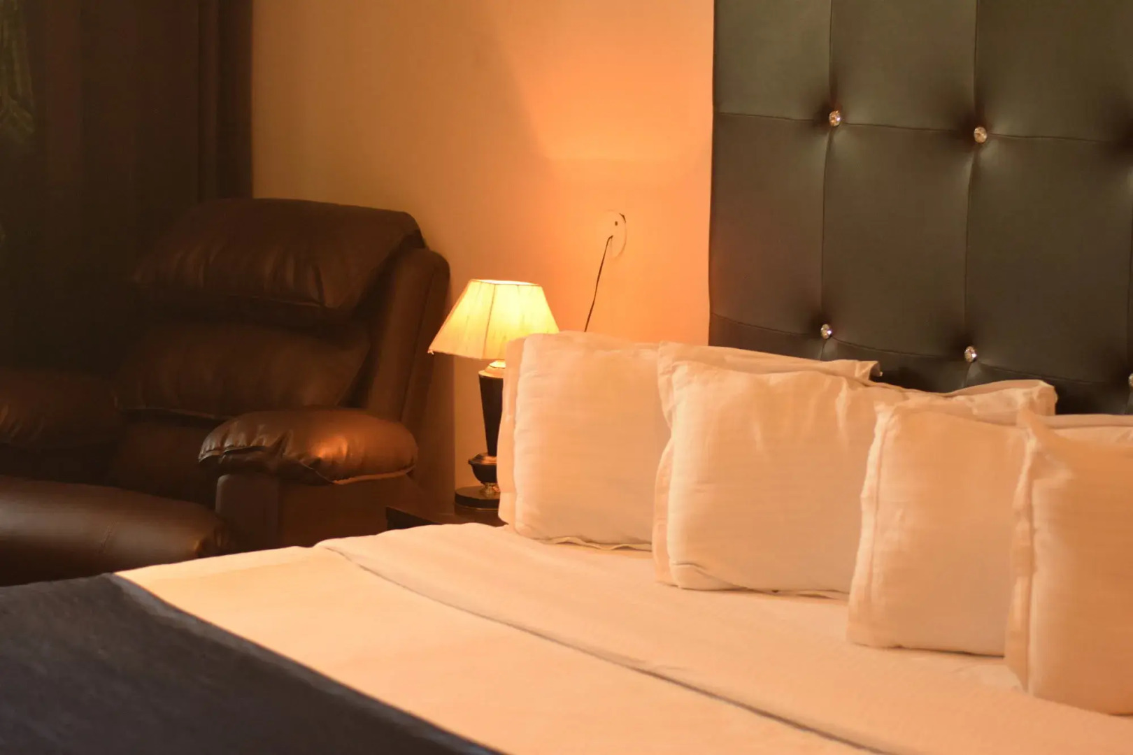 Hotel Orbion Mall Road