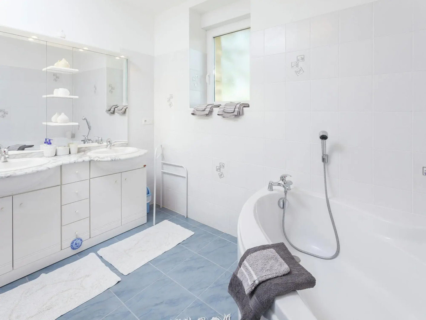 Amazing Holiday Home in Cazals With Terrace