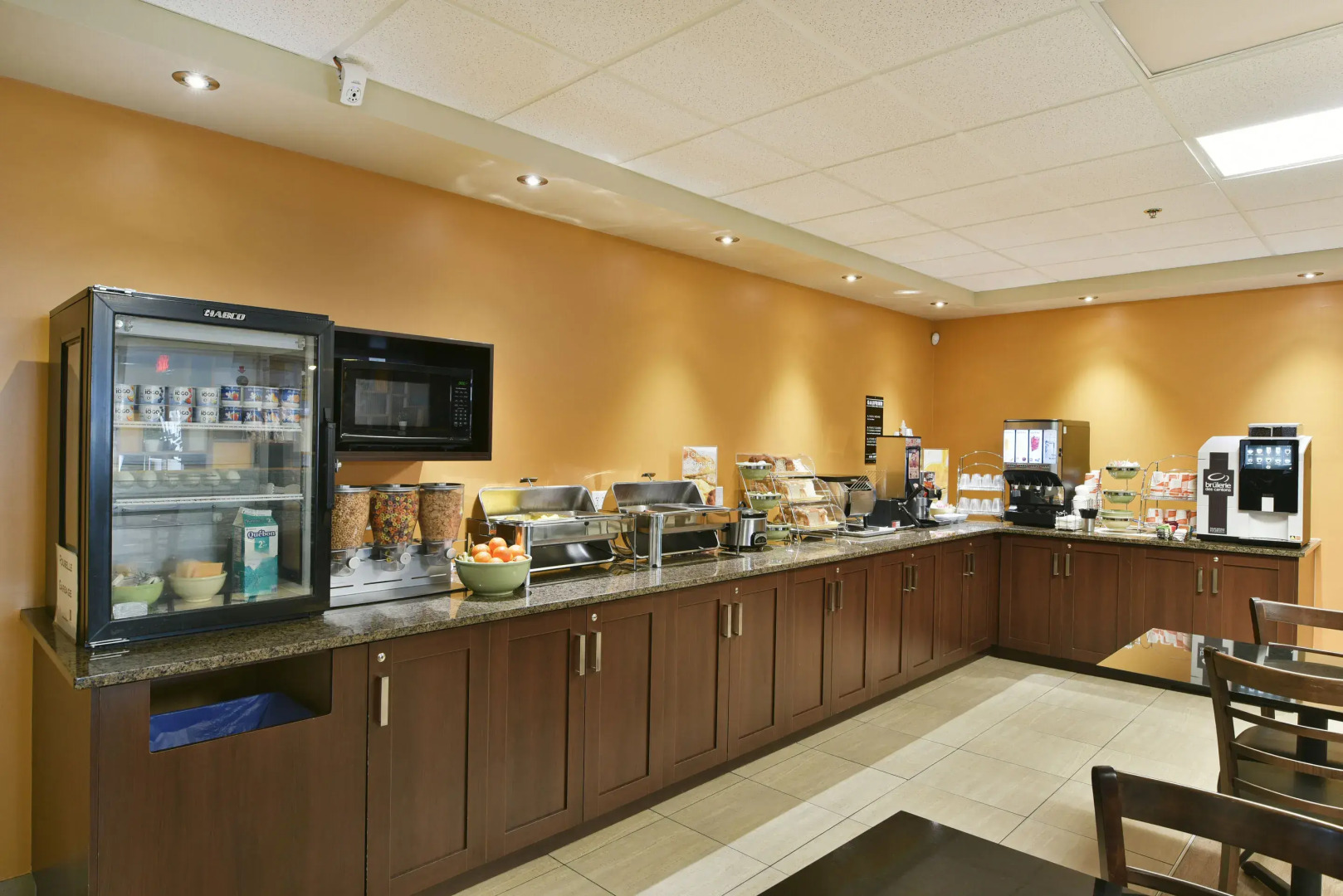 Quality Inn & Suites, Victoriaville,  QC