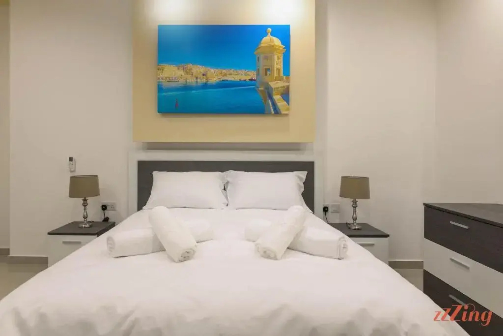 Luxurious Duplex Seafront Apt w/ Amazing Sea Views