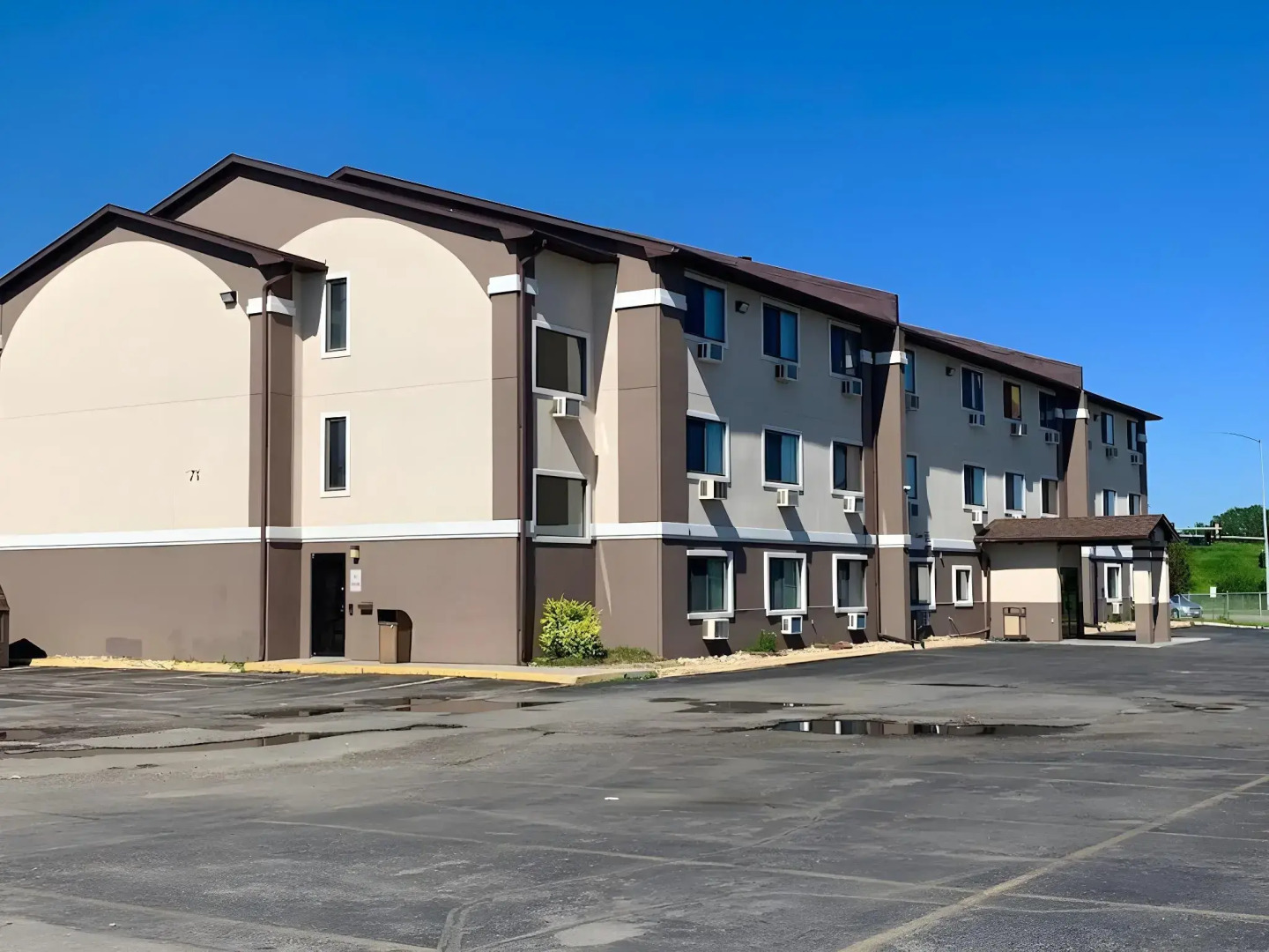 Boarders Inn & Suites by Cobblestone Hotels - Waterloo/Cedar Falls