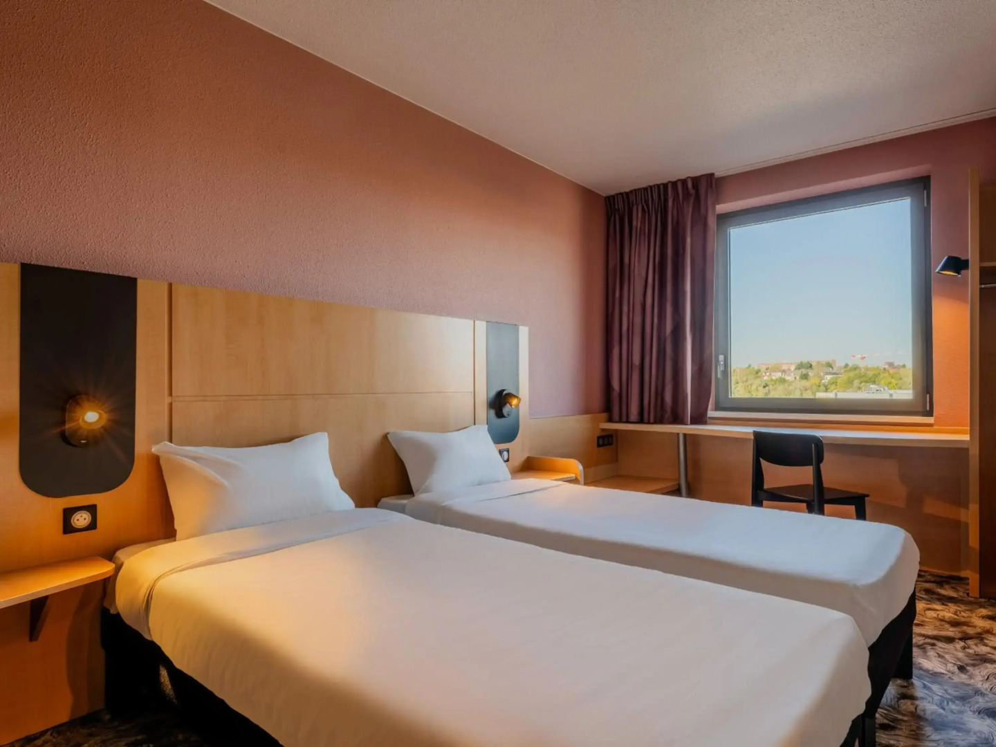 B&B HOTEL Maubeuge Gare