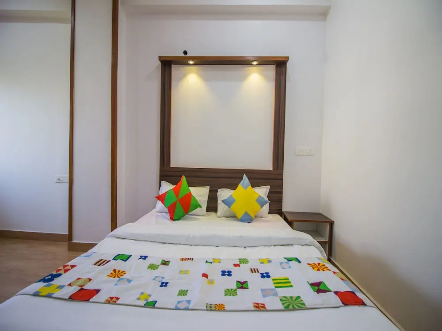 OYO 15125 Home Modern Studio Near Mall De Goa