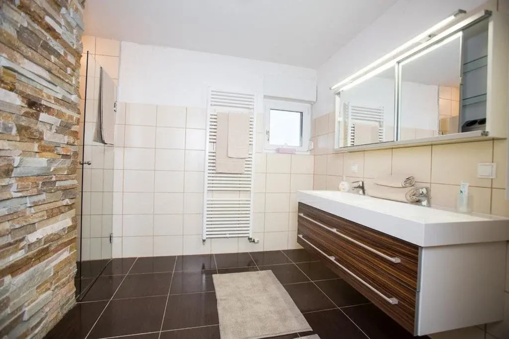 Perfect View - Quiet and Family Friendly