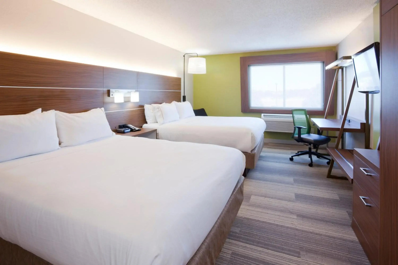 Holiday Inn Express & Suites Minneapolis – West End by IHG