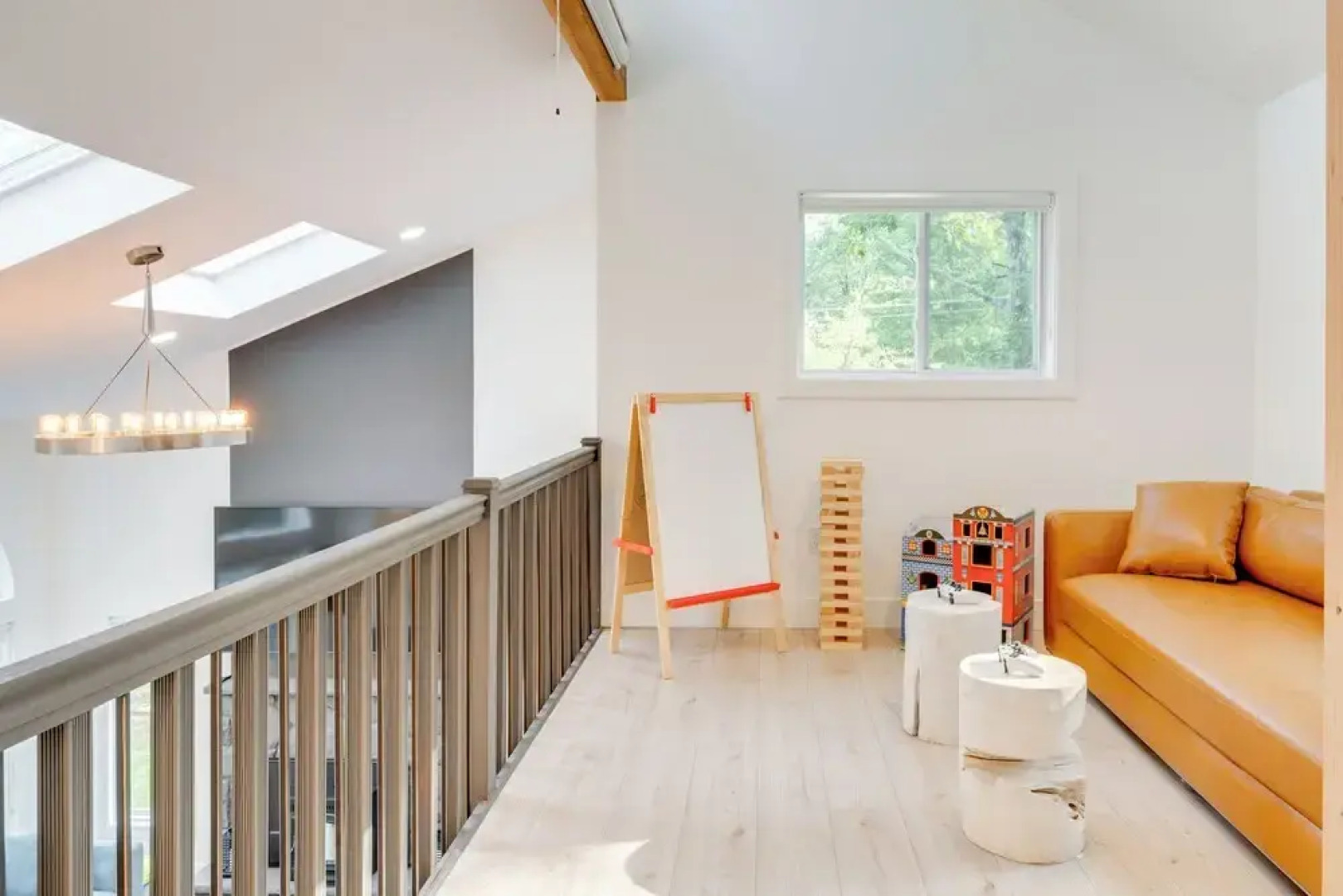 Private Yard, Playset: Family Home in Penn Estates