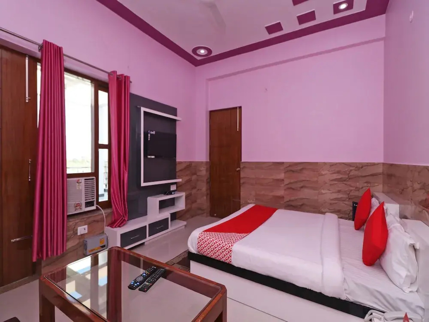 OYO 12065 Hotel Raj Palace