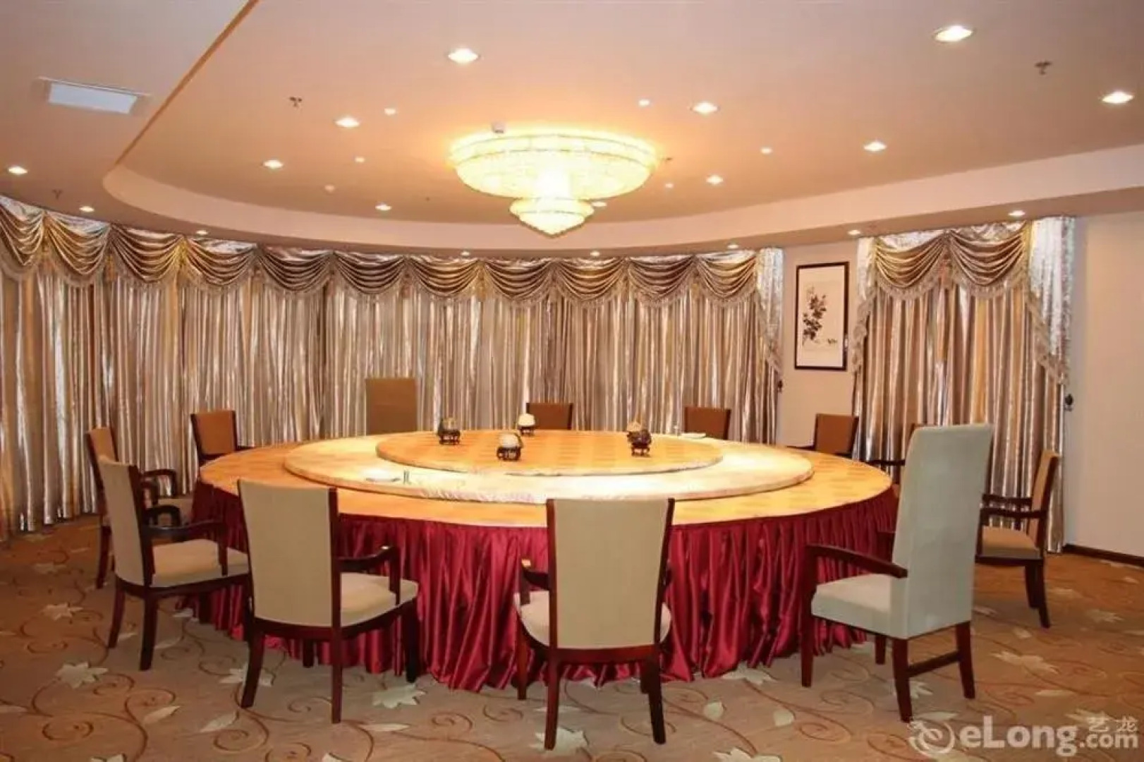 Qingdao Zhongyang Business Hotel