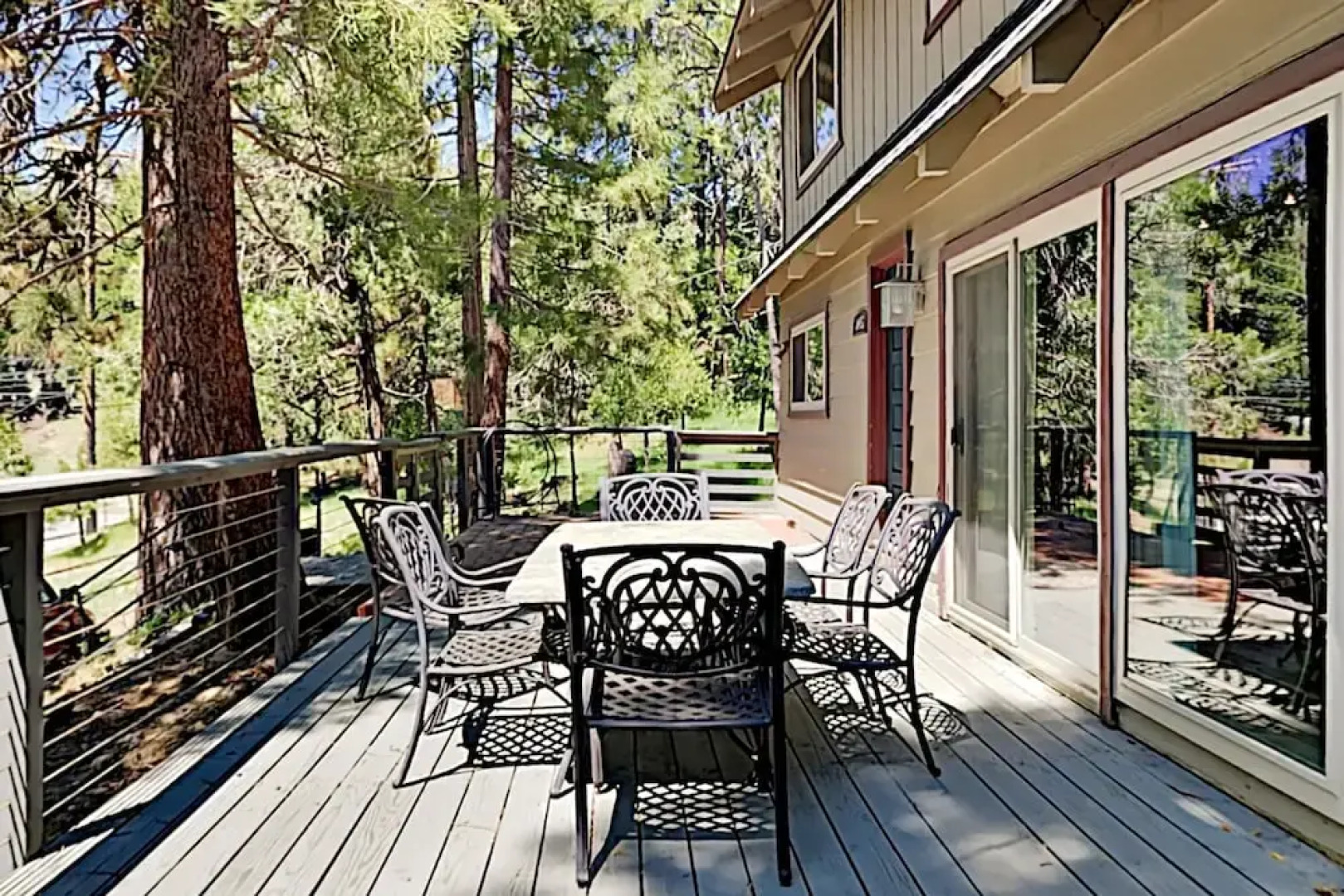 Serene : Forest Views & Wraparound Deck! 3 Bedroom Home