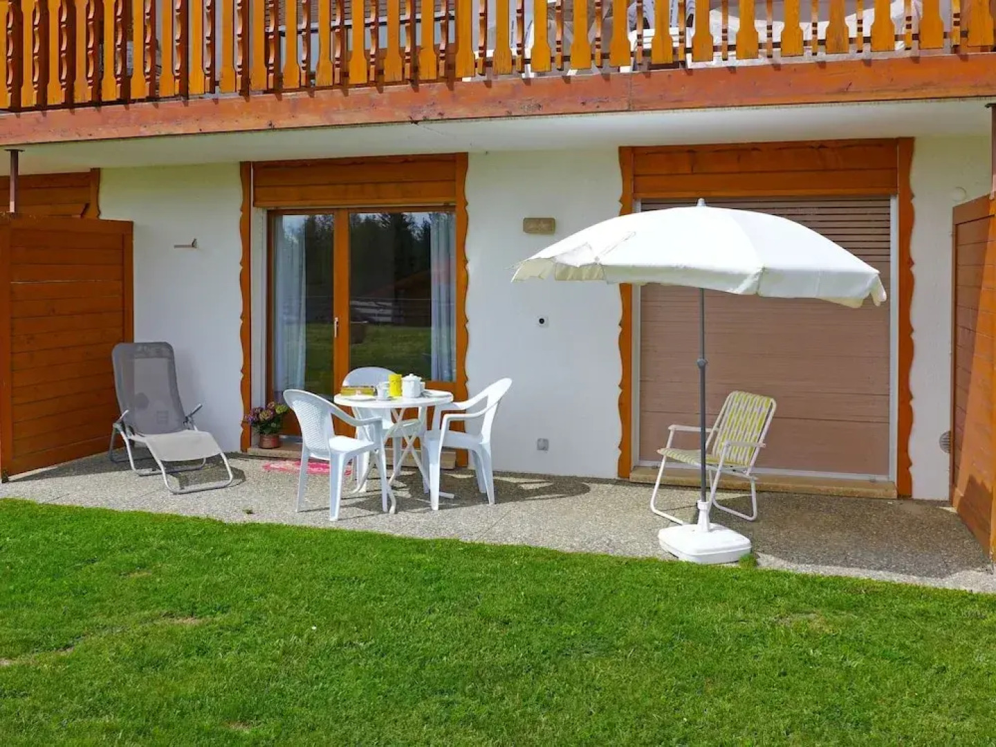 Santa Barbara Lens in Lens