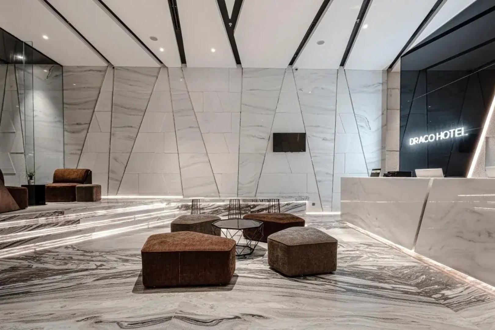 Draco Hotel & Suites