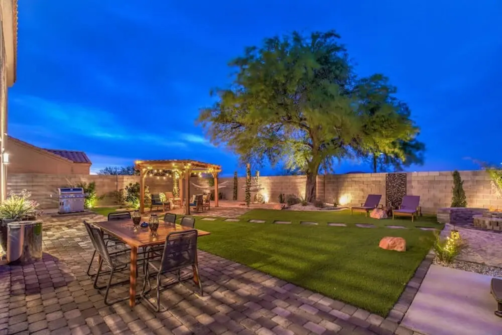 ZEN Retreat Jacuzzi Fire Pit BBQ Hammocks Patio Yoga Room Parking