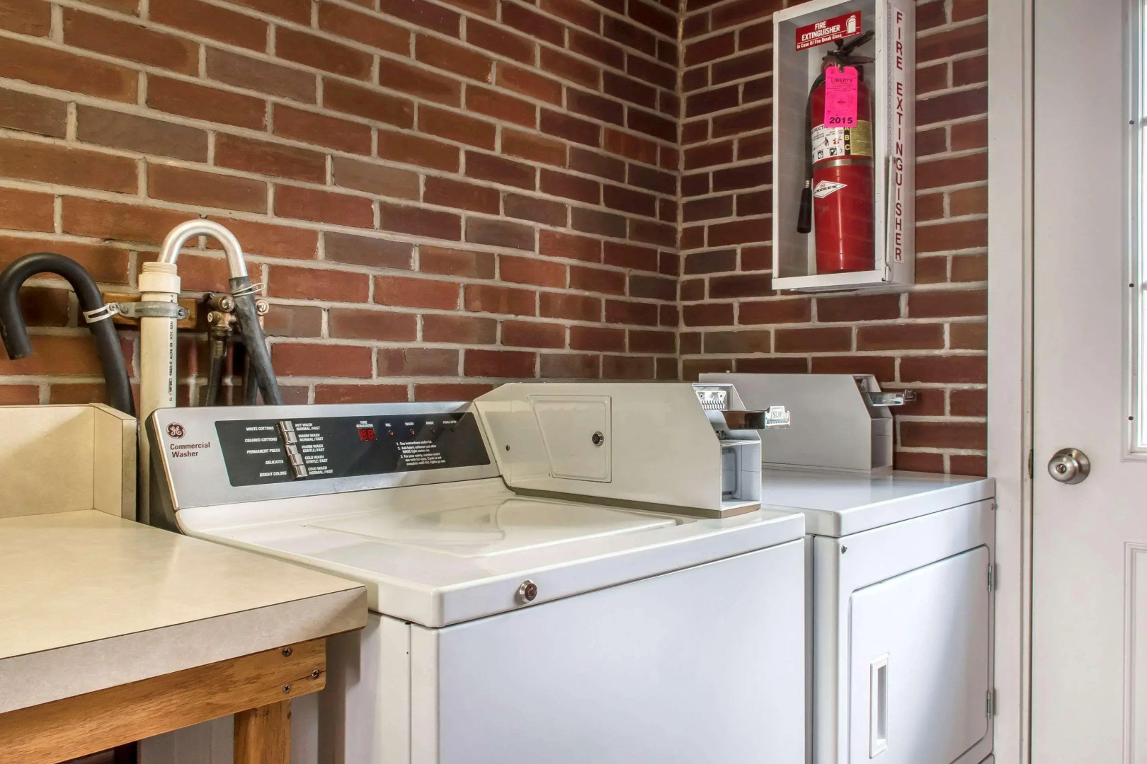 Quality Inn Breeze Manor