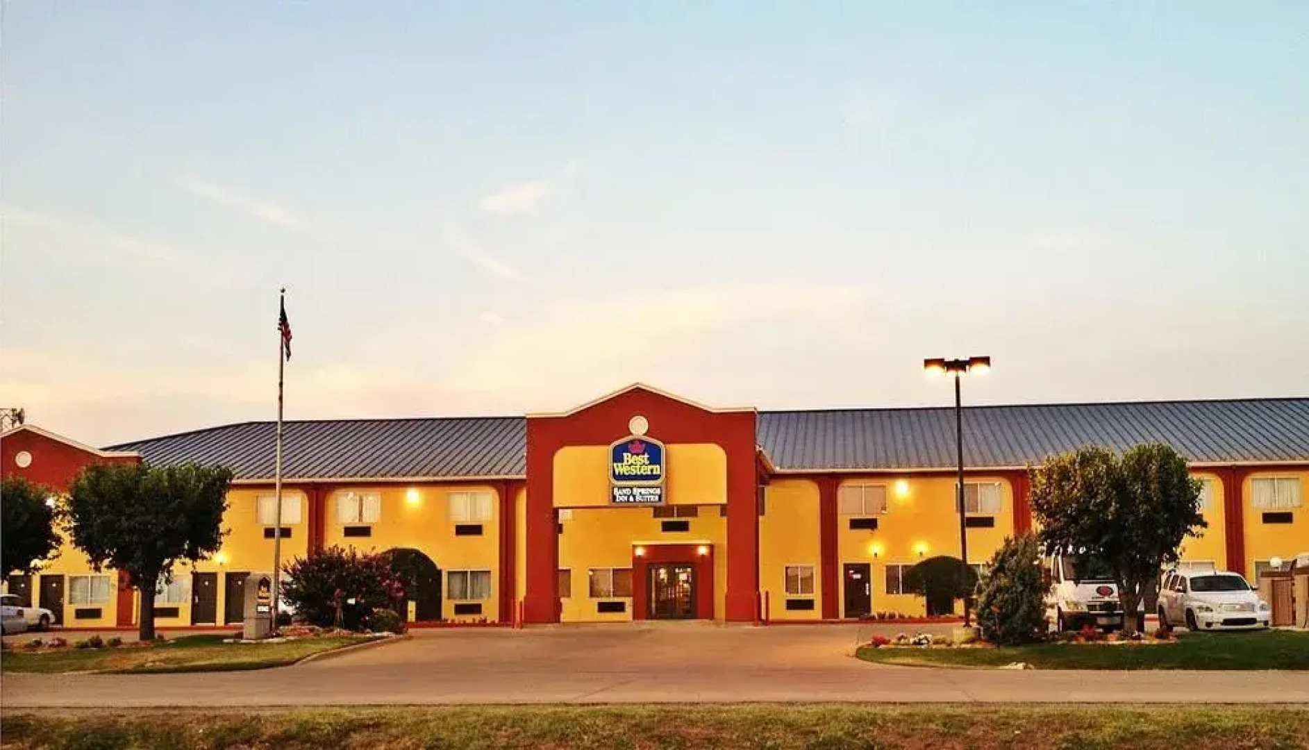 Best Western Sand Springs Inn & Suites