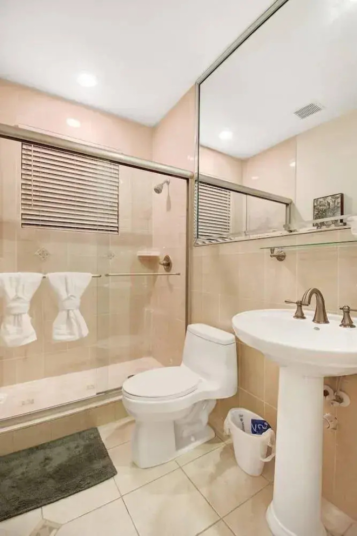 Walk to Beach Spacious Estate with Hot Tub & Game Room