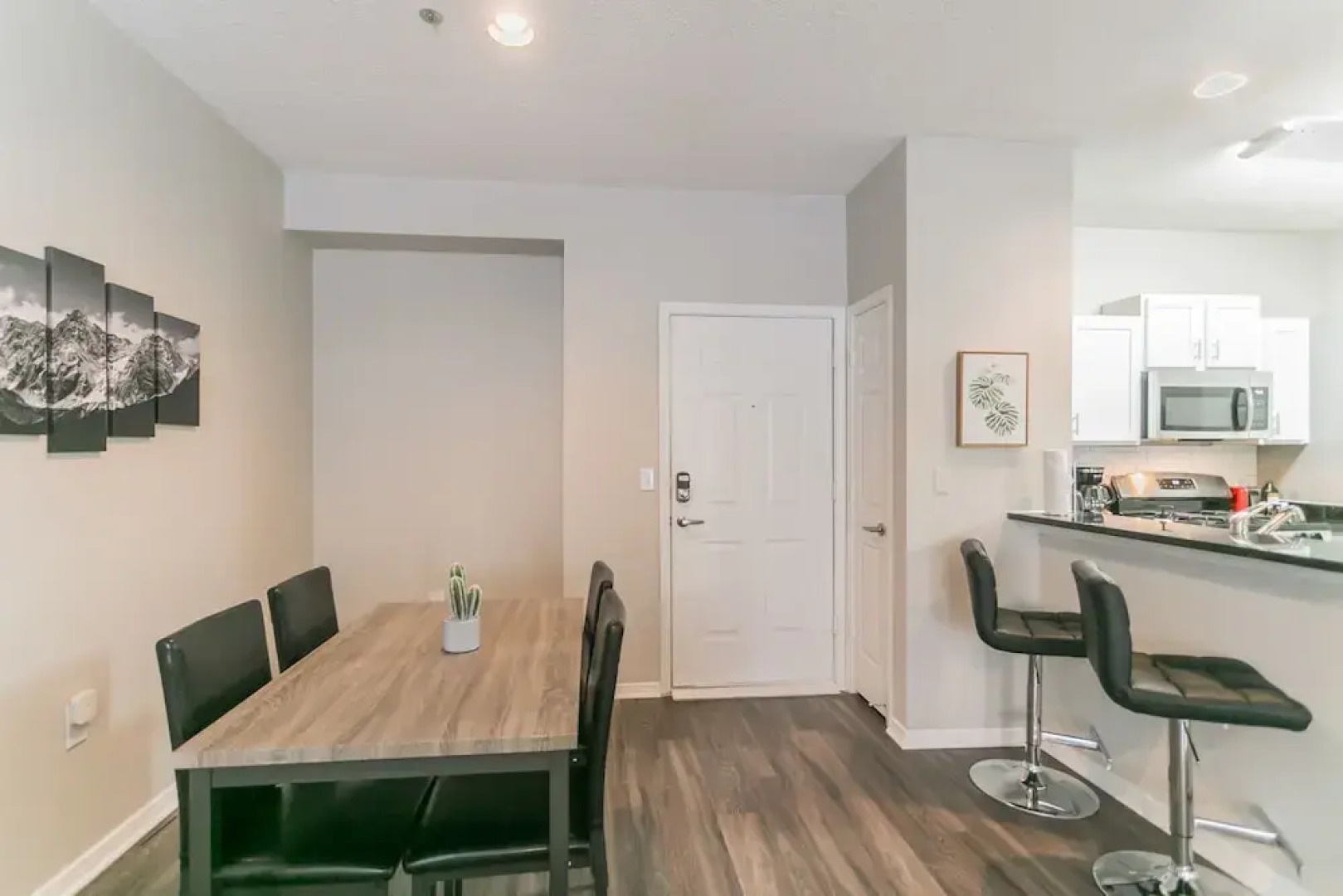 The Luxe Suites of North Atlanta