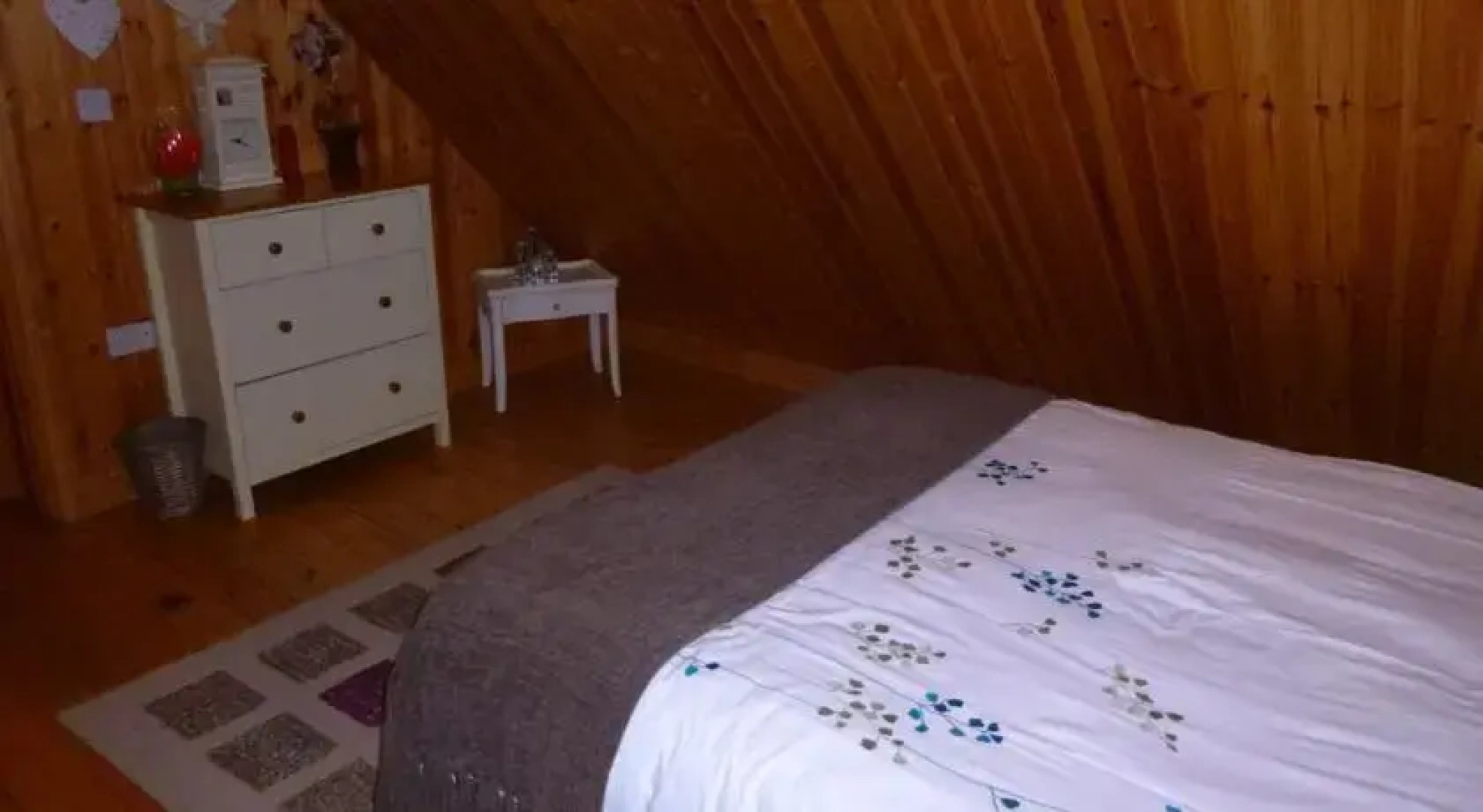 Belan Lodge - Courtyard Accommodation,"The John Hariffs"