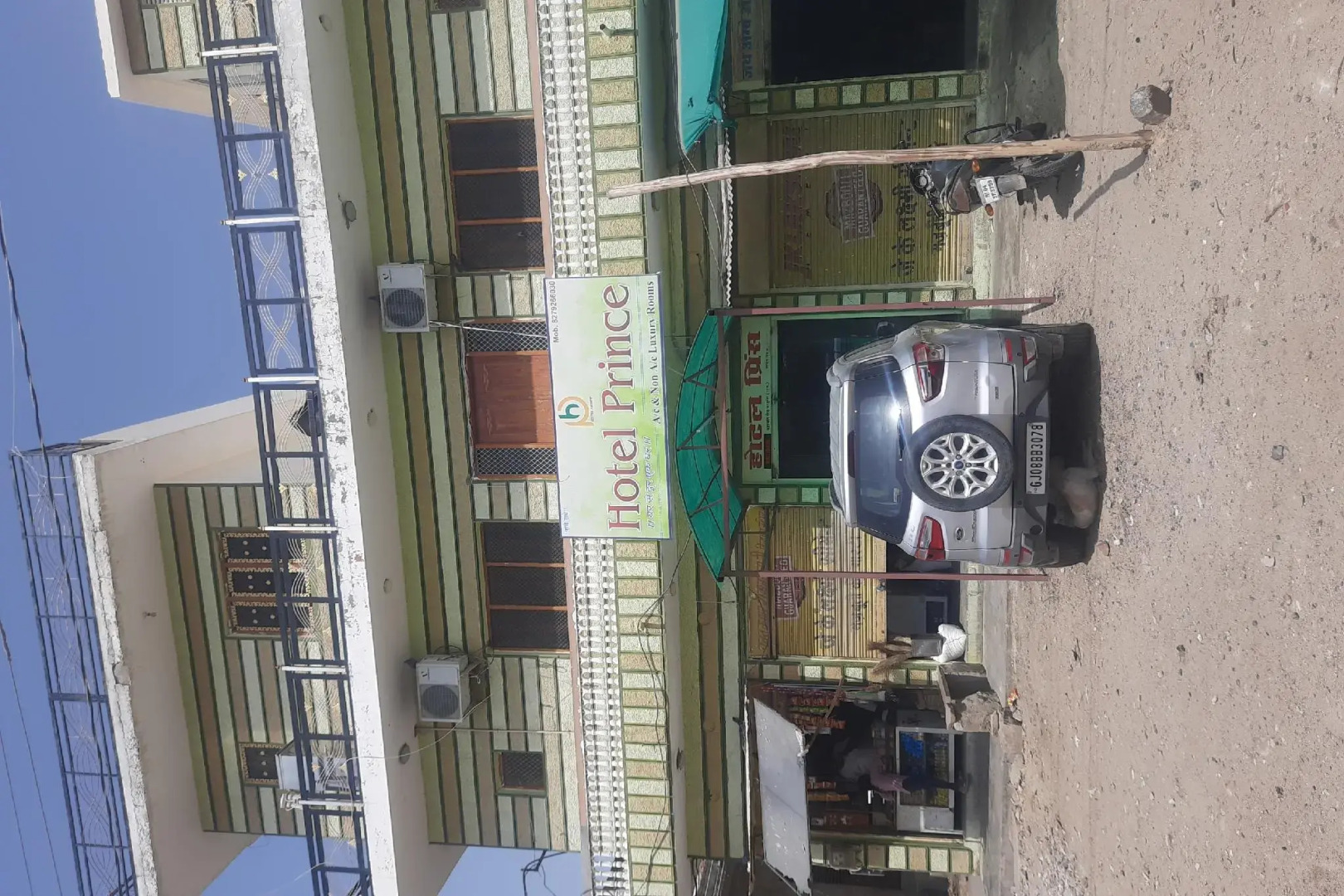 SPOT ON 82572 Hotel Prince