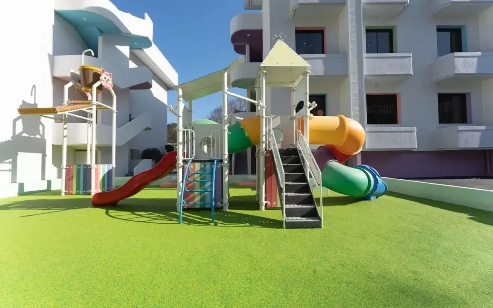 Gimhae Den Bastar Theme Kids Hotel