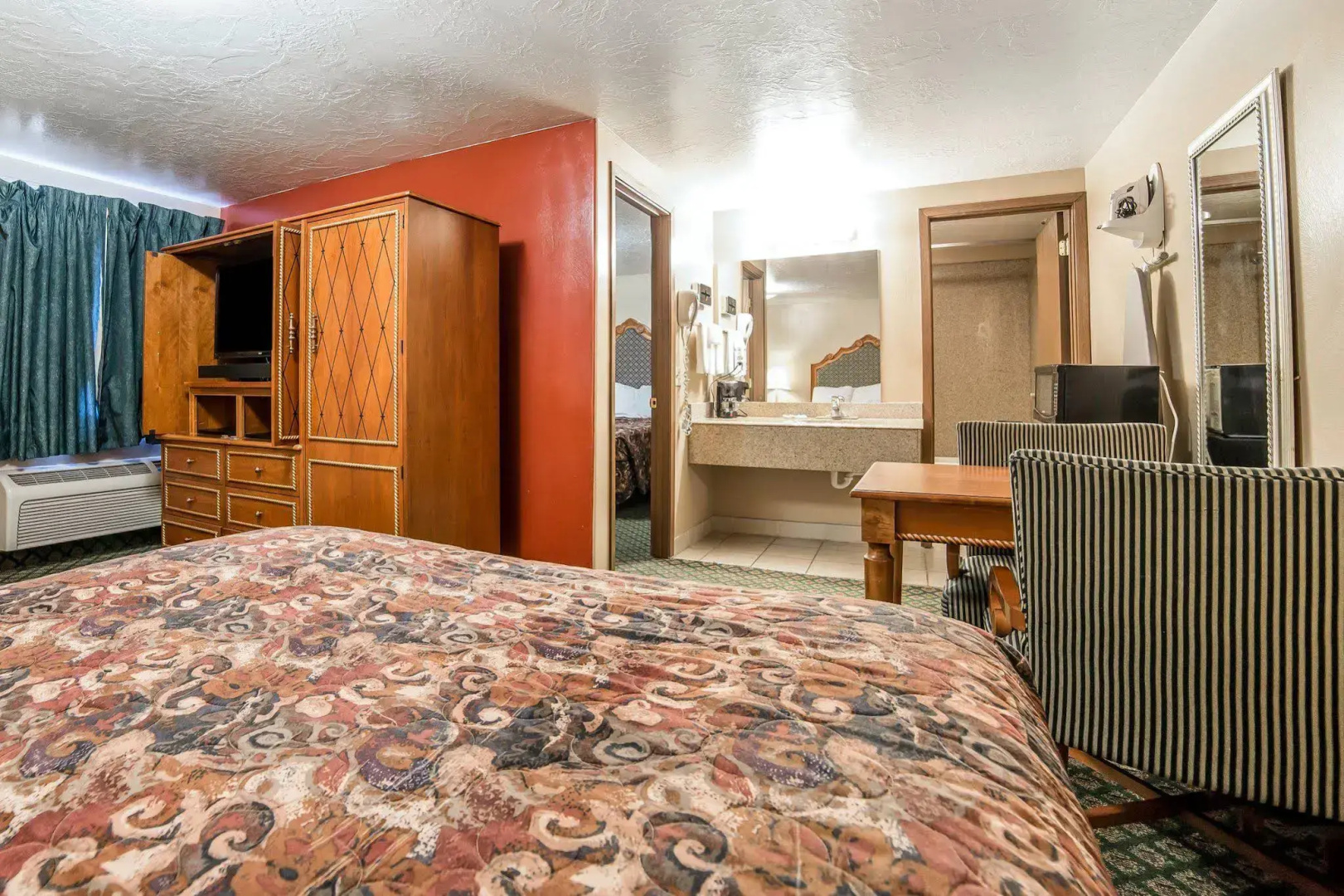 Riverton Inn & Suites