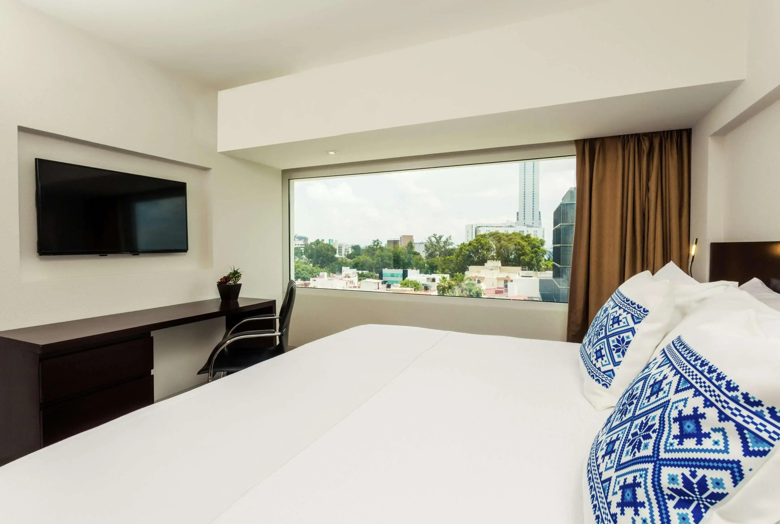 Hotel 1970 Posada Guadalajara Curio Collection by Hilton