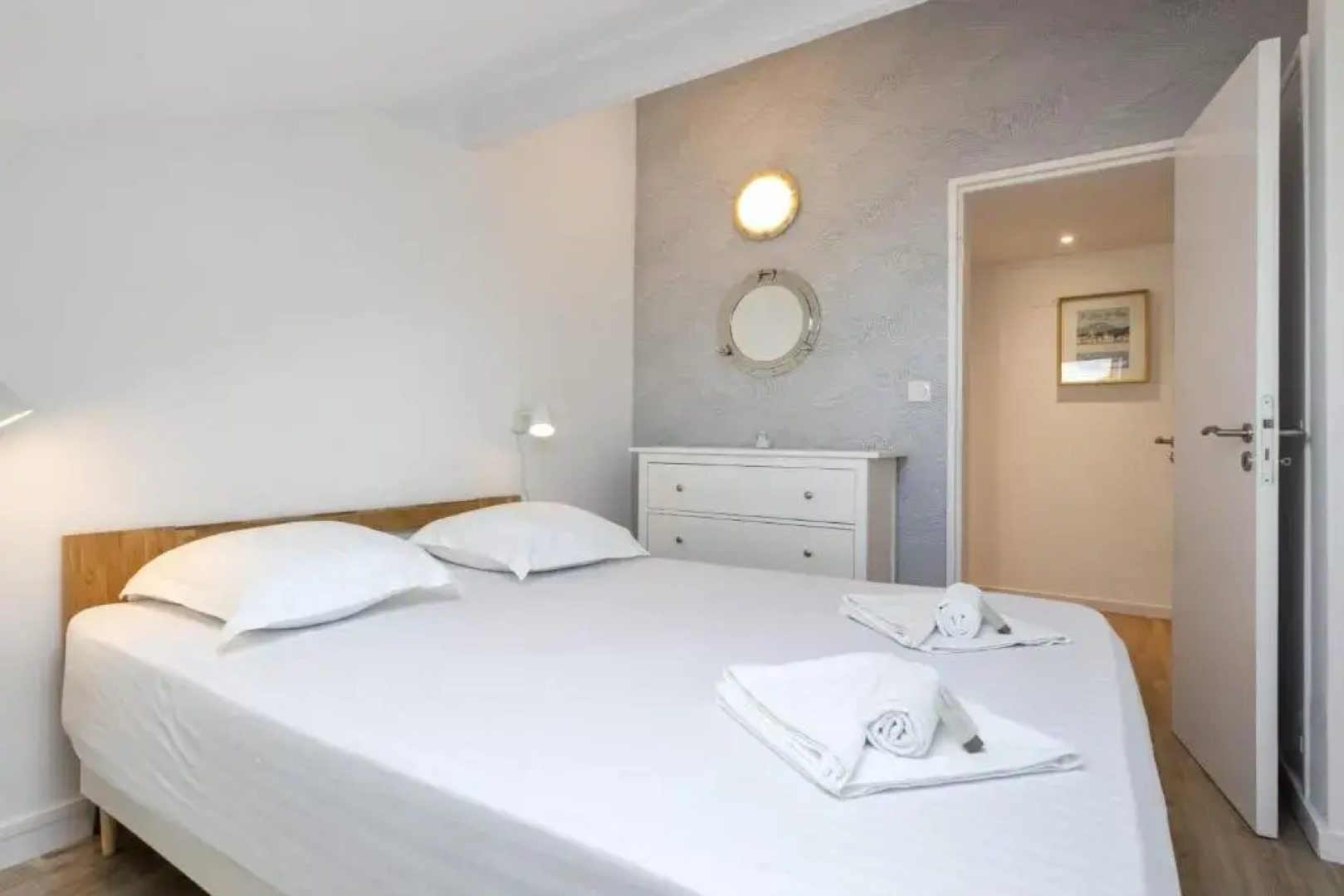 Superb 3 stars flat w balcony in the heart of Saint-Jean-de-Luz - Welkeys