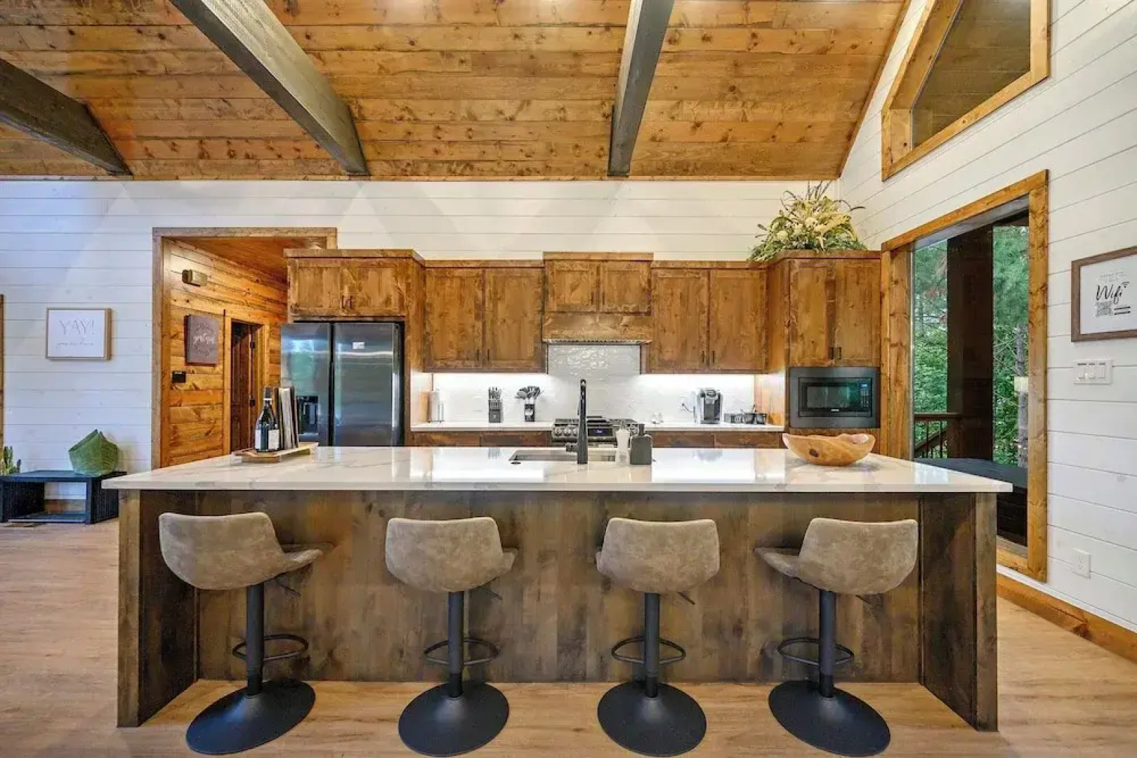 Broken Bow Home w/ Hot Tub, Game Room & EV Charger