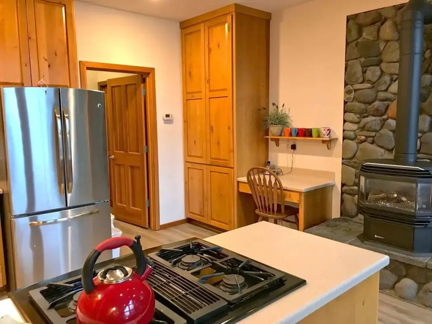 07MF - Lake Front - Hot Tub - BBQ - Sleeps 8