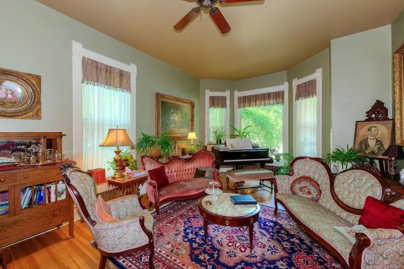 Sanders - Helena's Bed and Breakfast