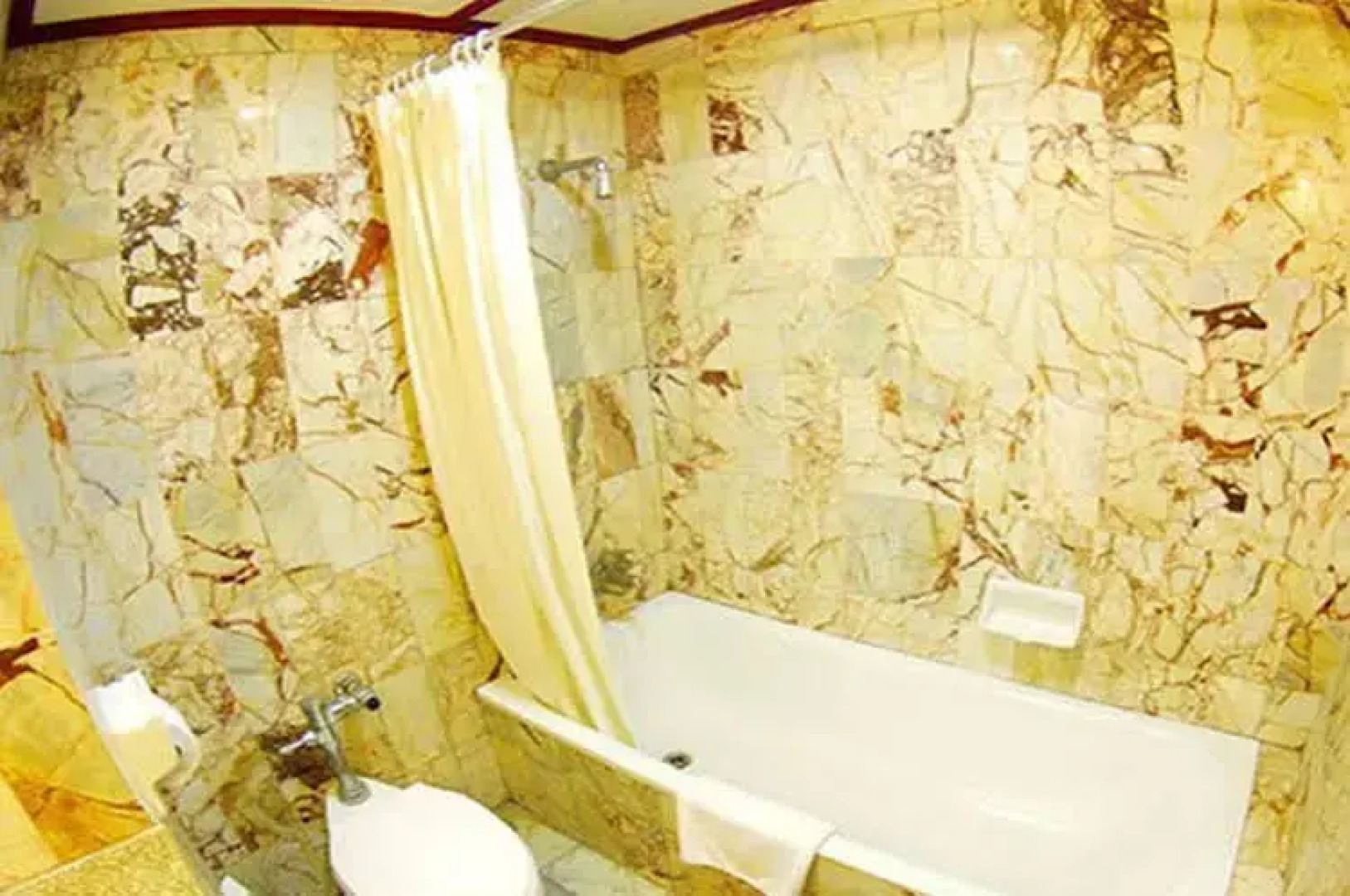 拉差布里黄金城市酒店(Golden City Hotel Ratchaburi)