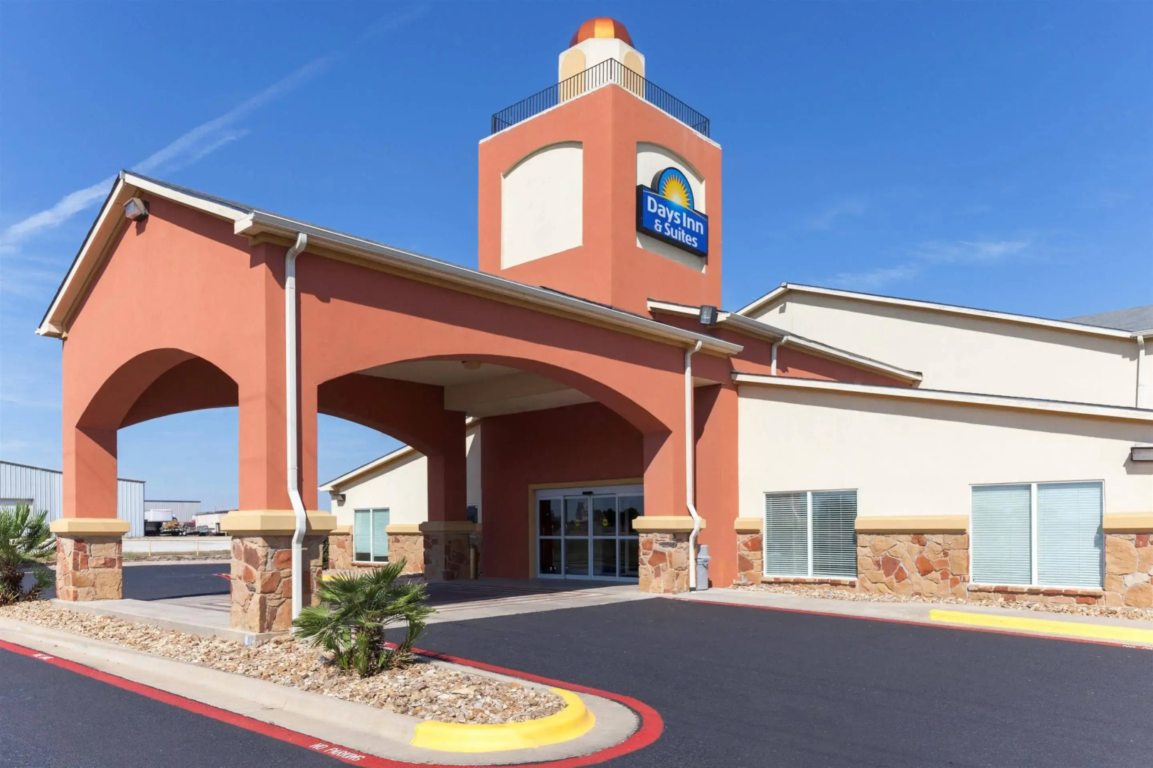 Lone Star Inn & Suites