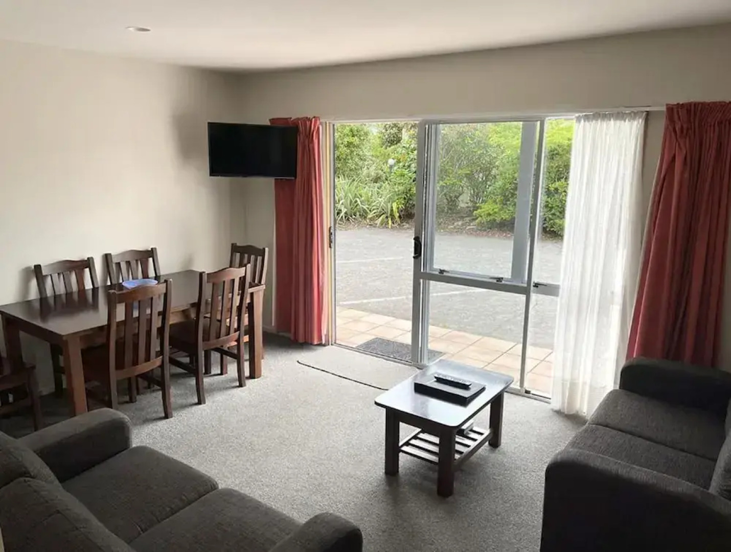 Jade Court Motor Lodge