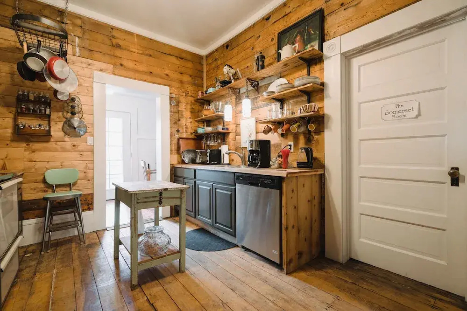 The Gilded Drifter Inn