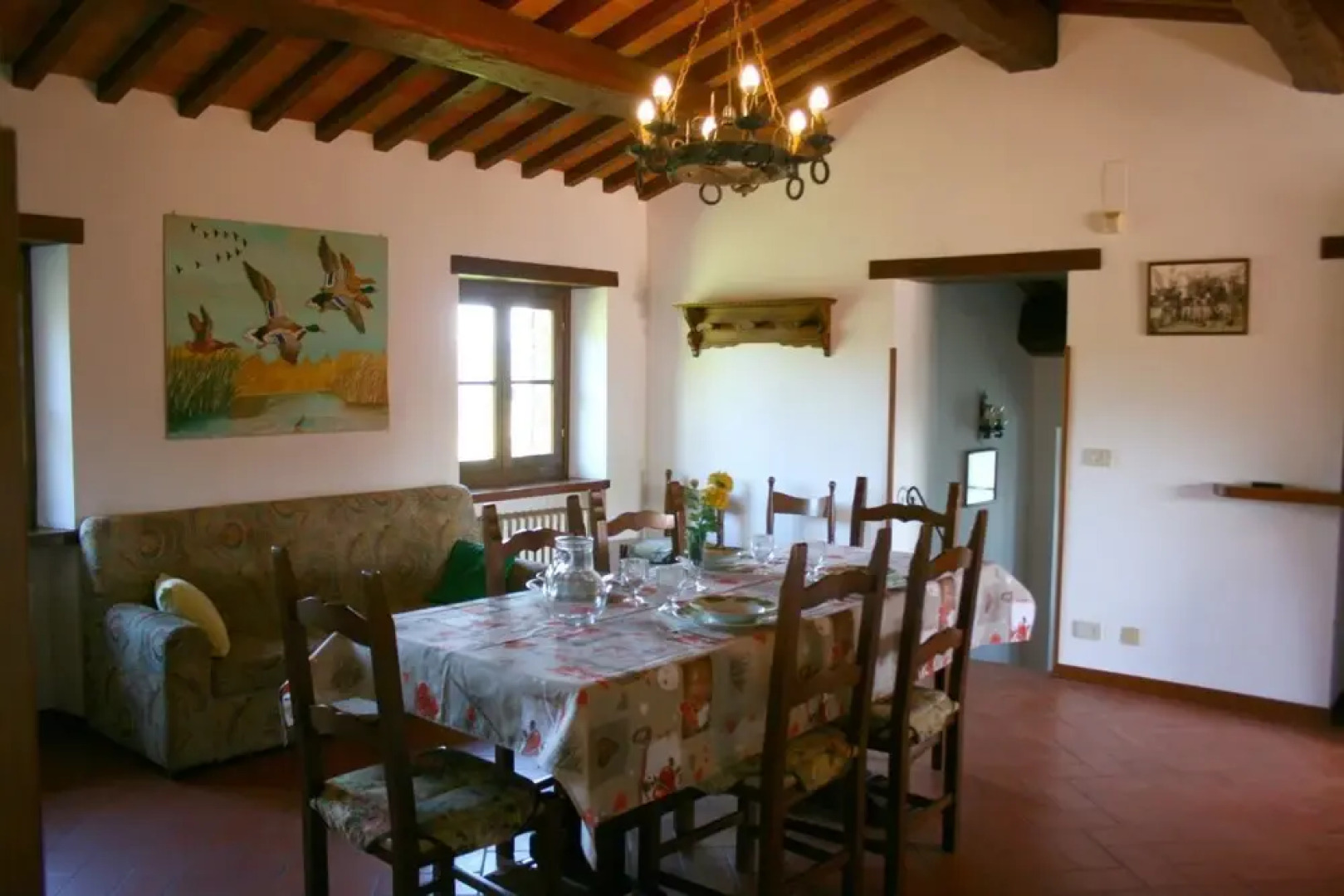 Wonderful private villa with WIFI, private pool, TV, pets allowed and parking, close to Arezzo