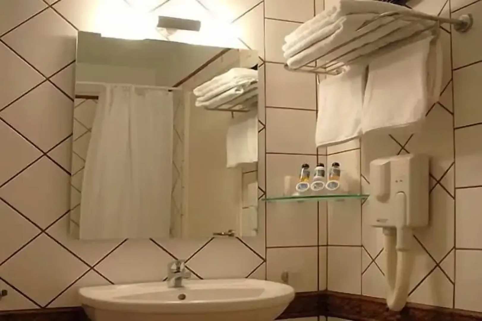 Aitheron Hotel Air Park