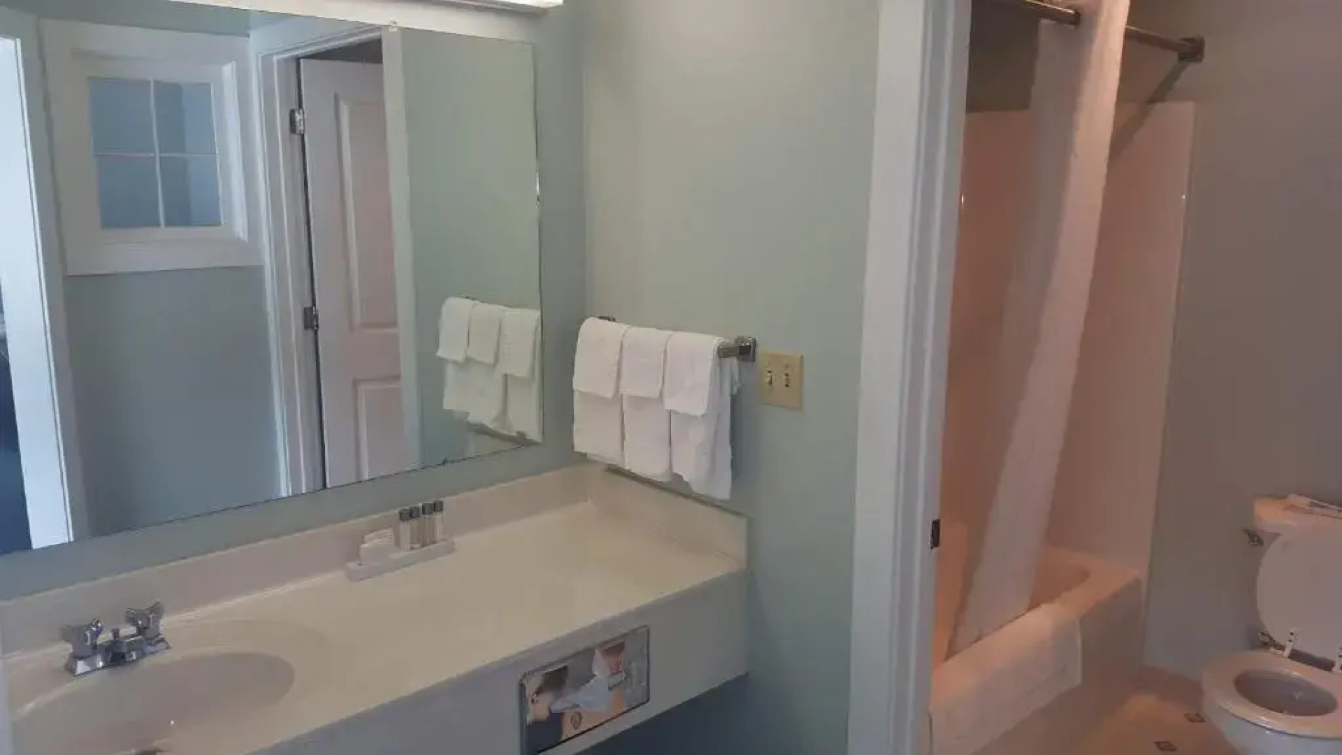 Spruce Lane Lodge and Cottages