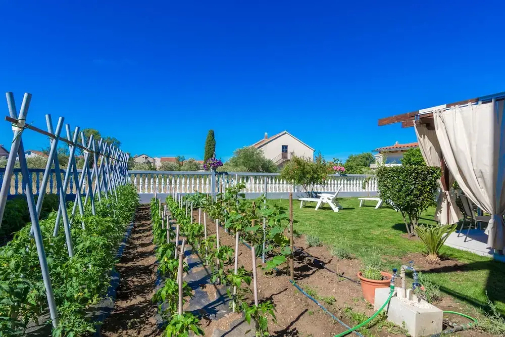 Bed & Breakfast Maki