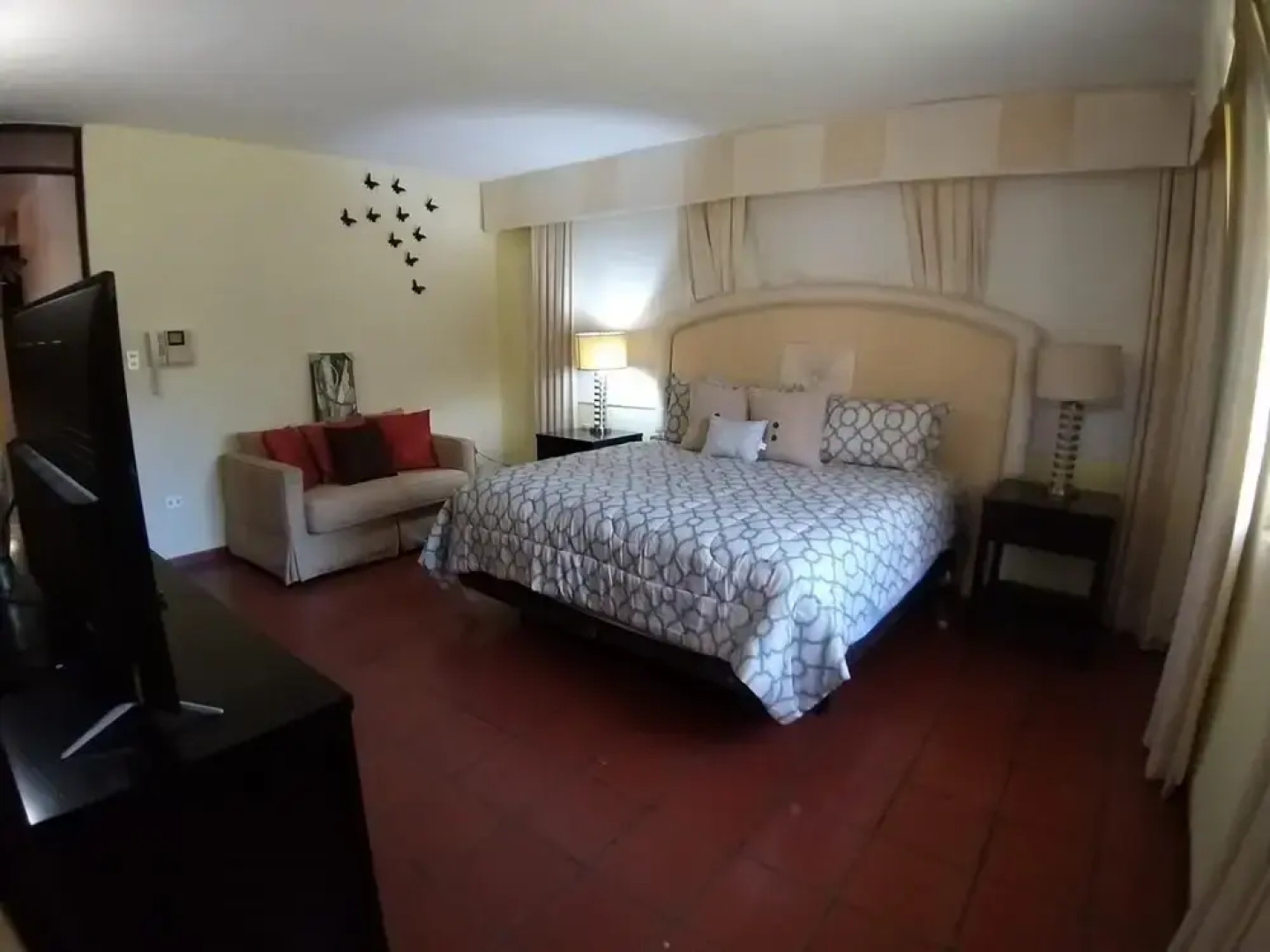 Picturesque Ocean View House With Private Pool Generator for Entire House