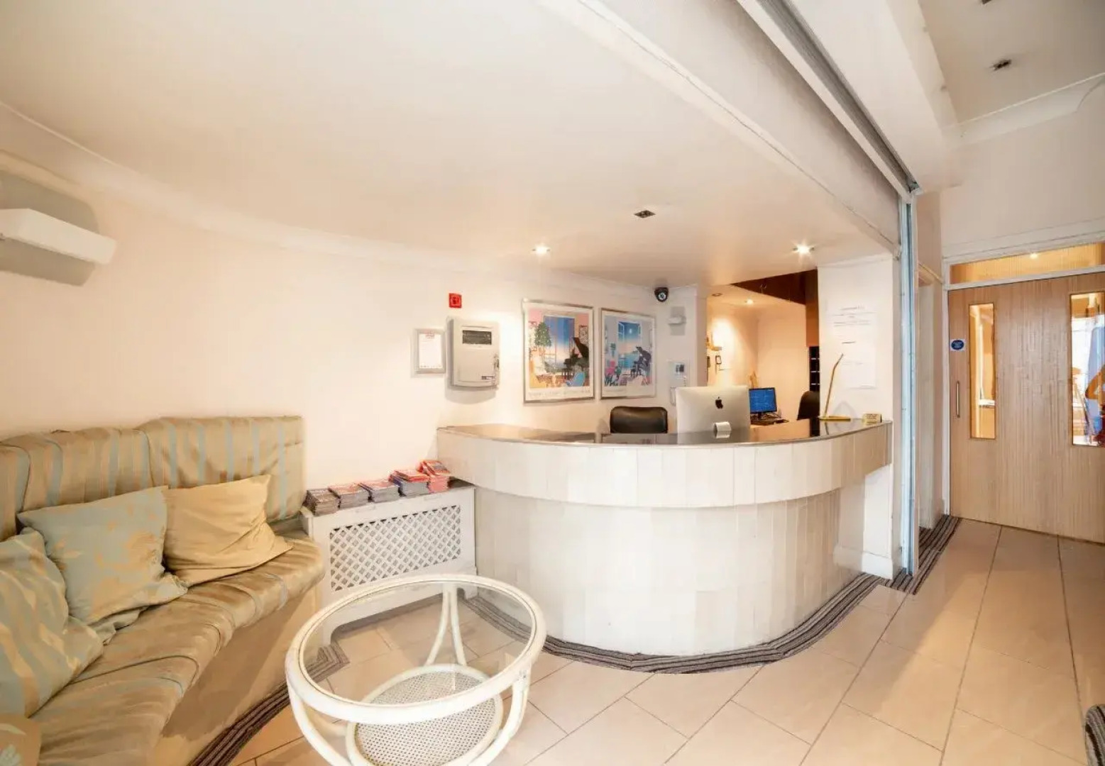 Отель Amsterdam