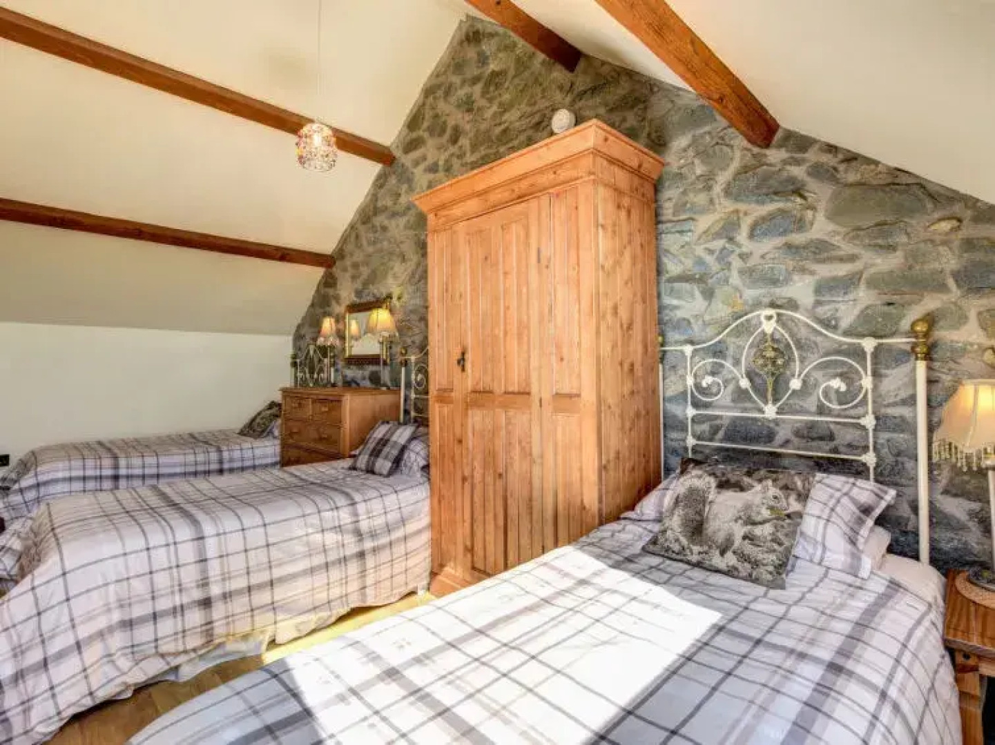 Holiday Home Sgubor y Rhyd