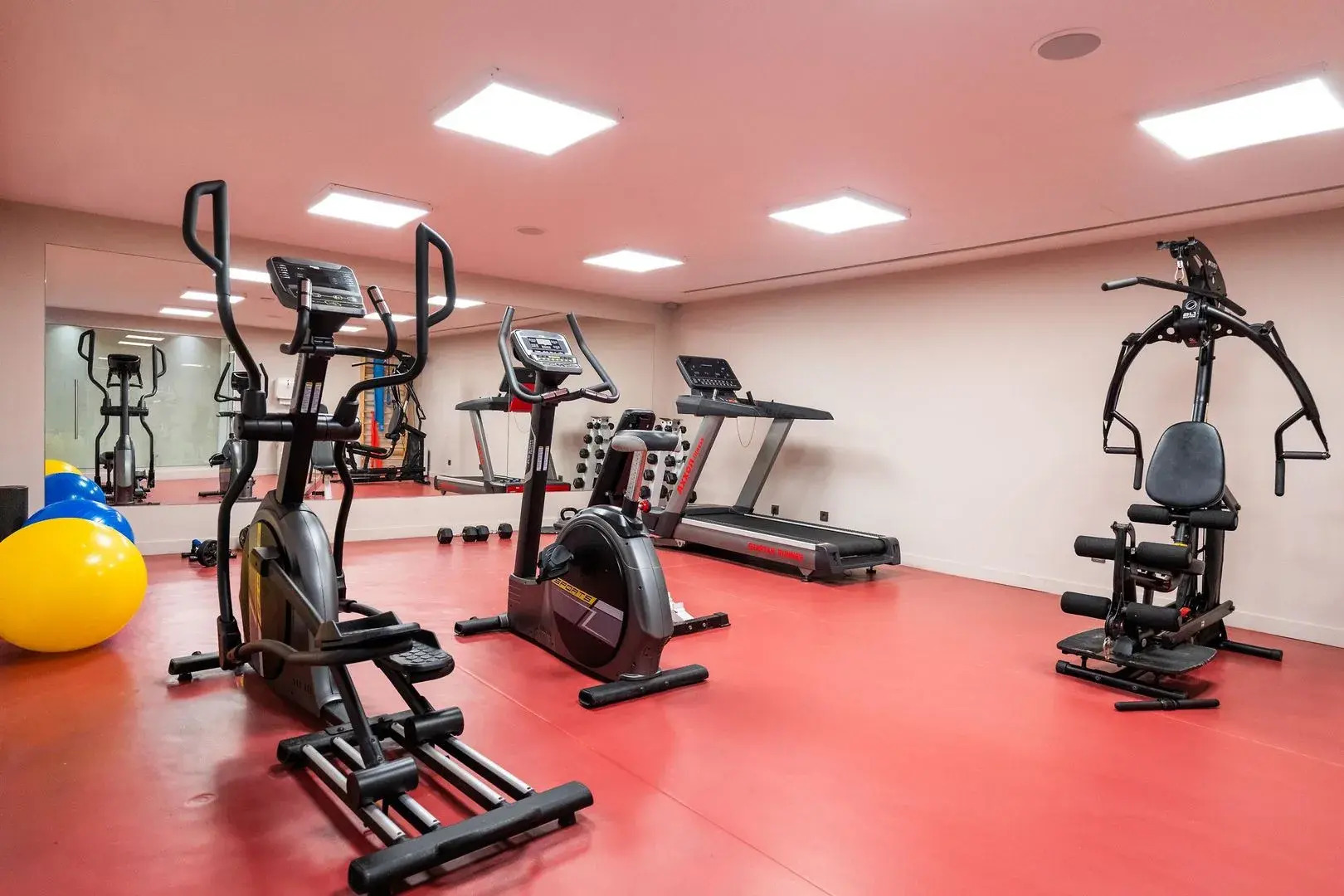 Almуros Beach Resort and Spa