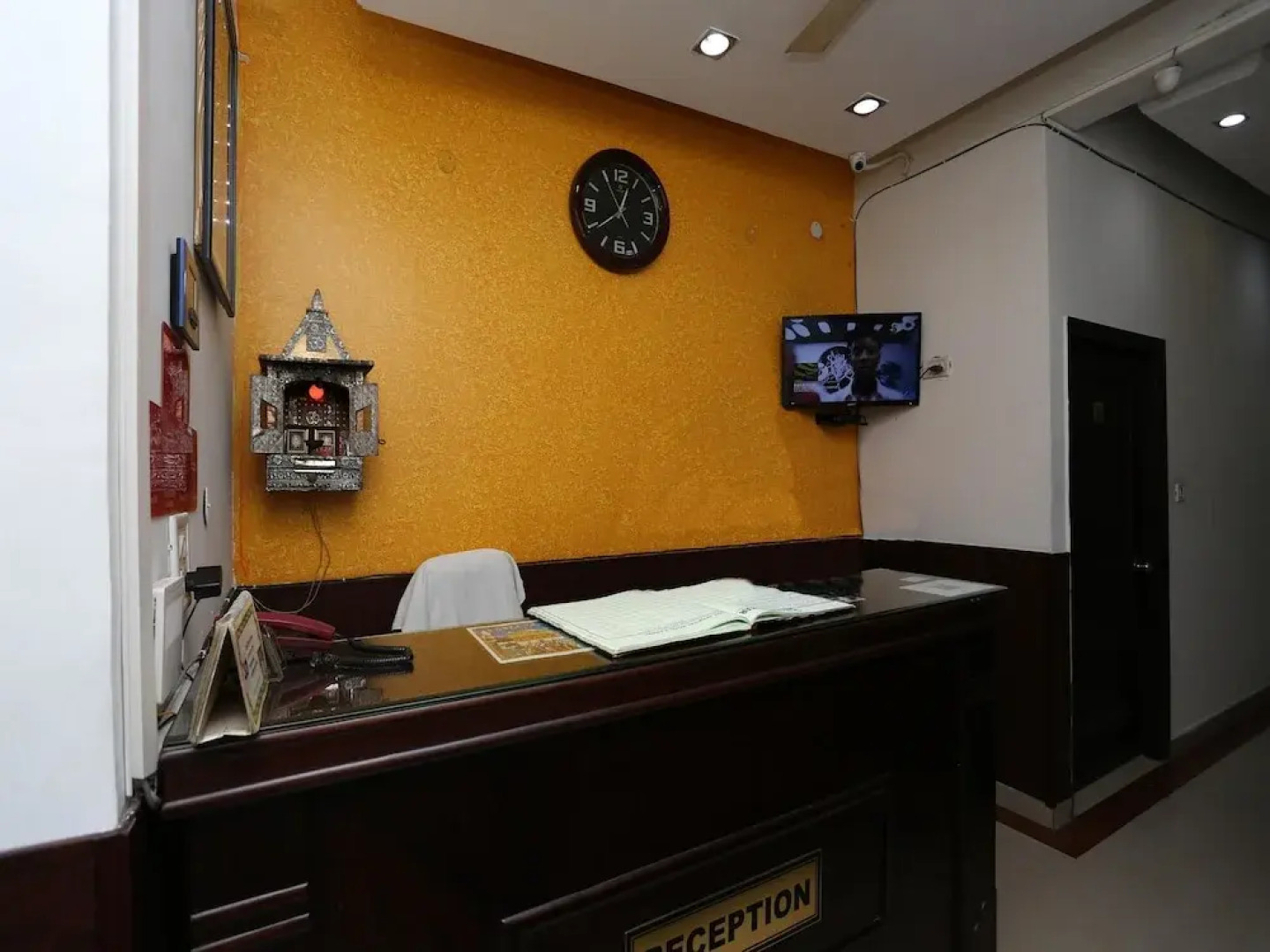 OYO 15481 Hotel Star