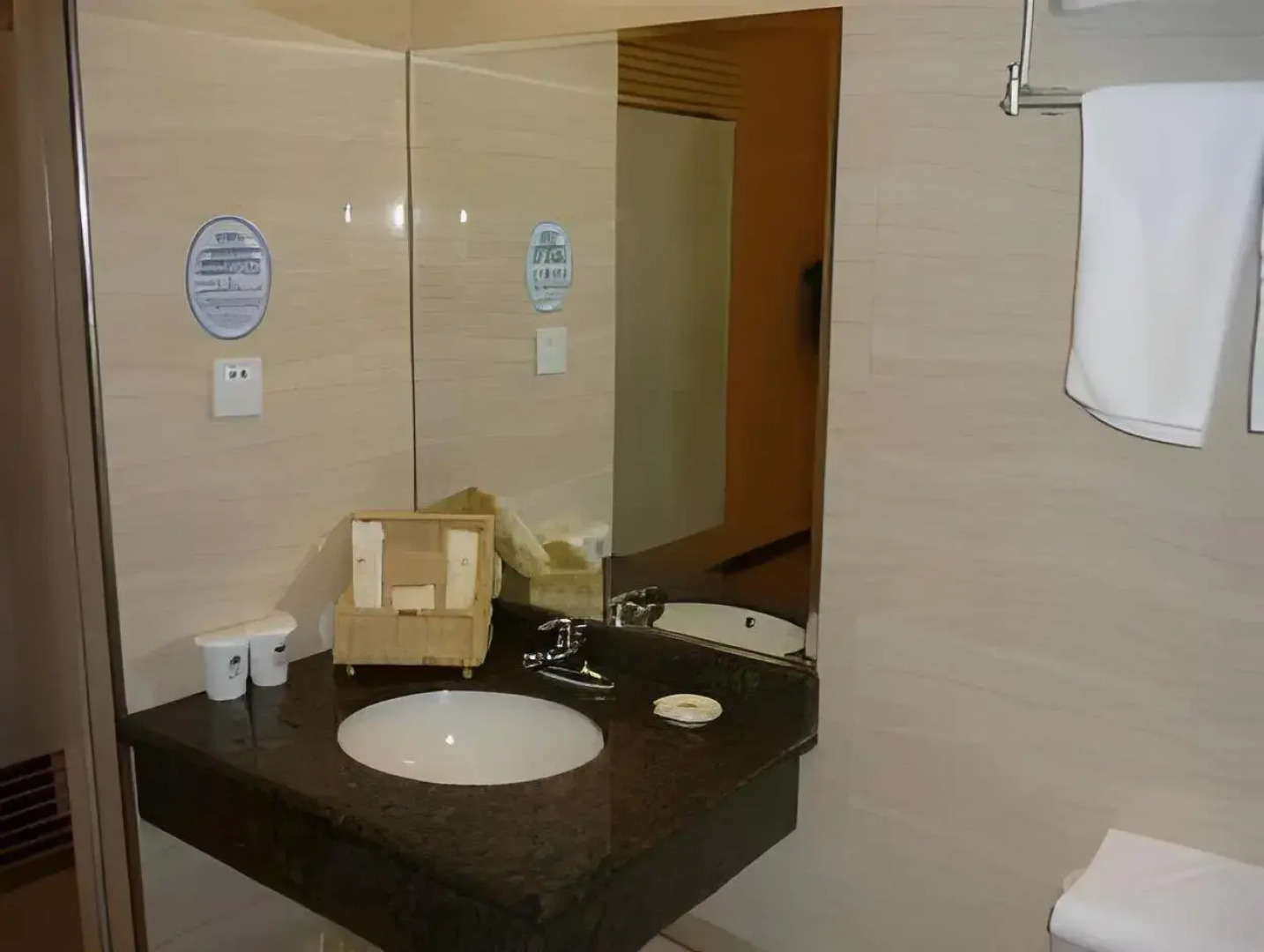 Отель GreenTree Inn BengBu HuaiHe Road Pedestrian Street Hotel