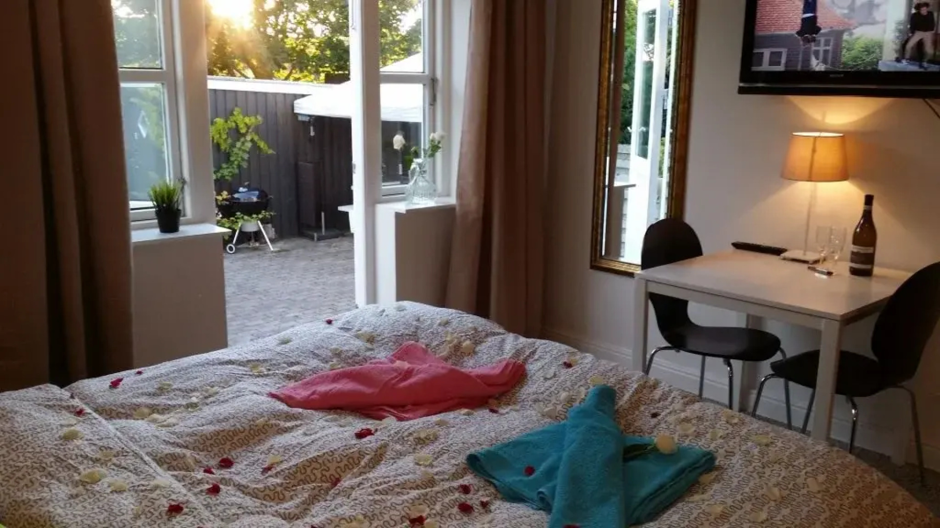 Qstay Bed & Breakfast