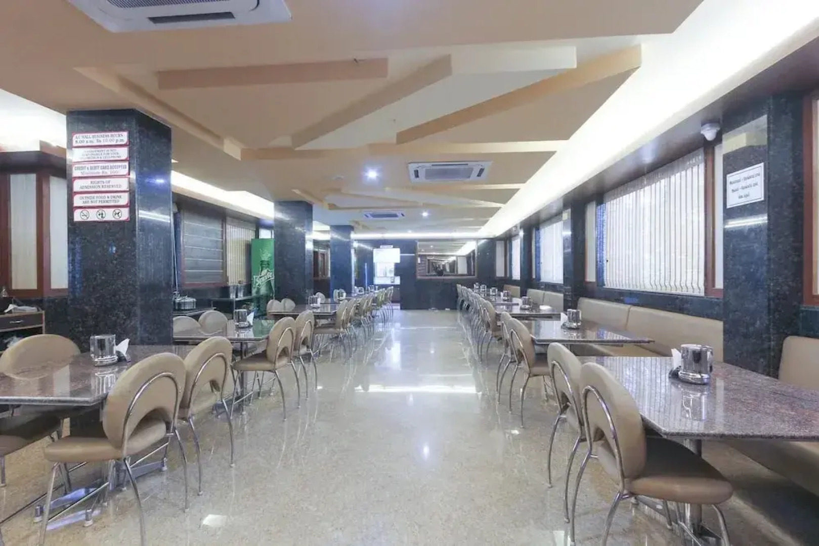 Hotel Saravana Bhavan by OYO Rooms