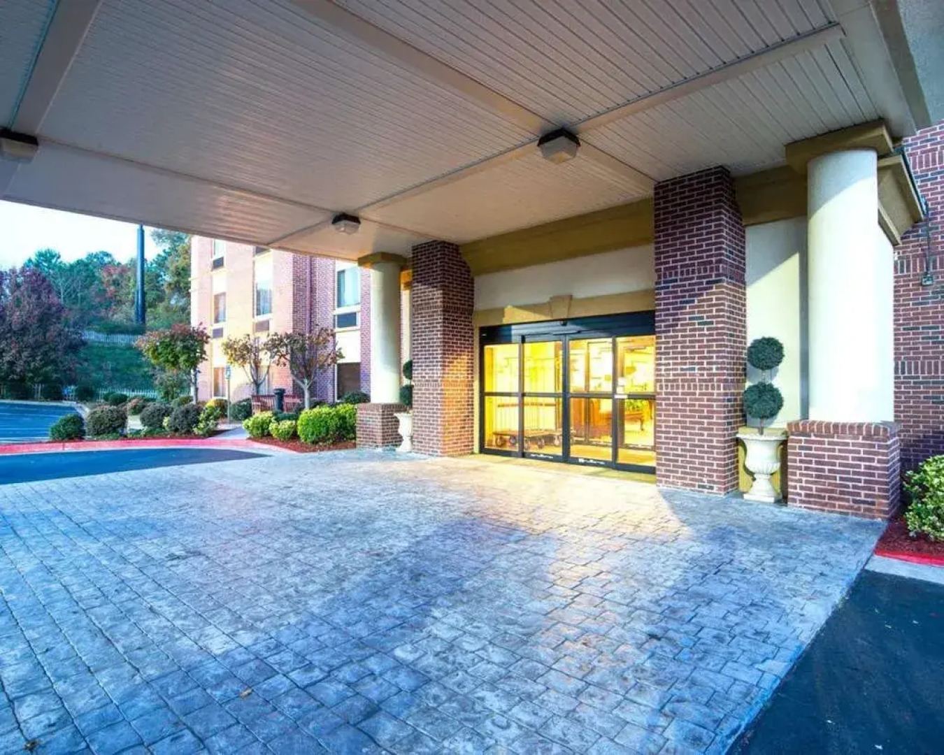 Comfort Inn & Suites Suwanee - Sugarloaf