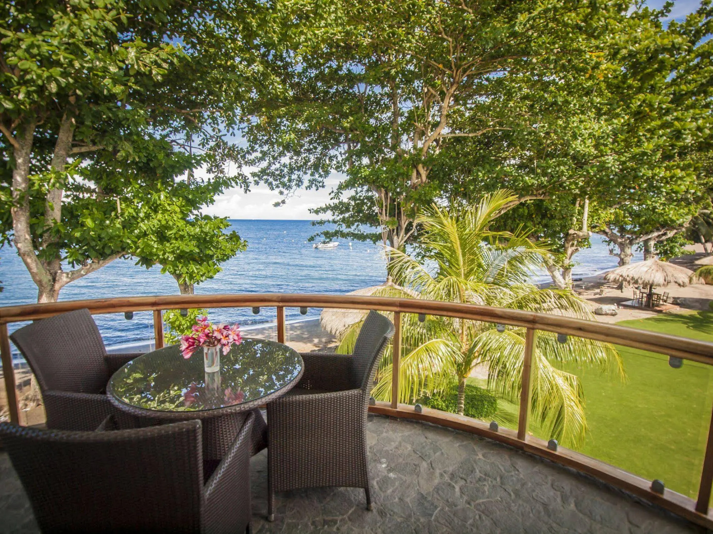 Vida Homes Condo Resort