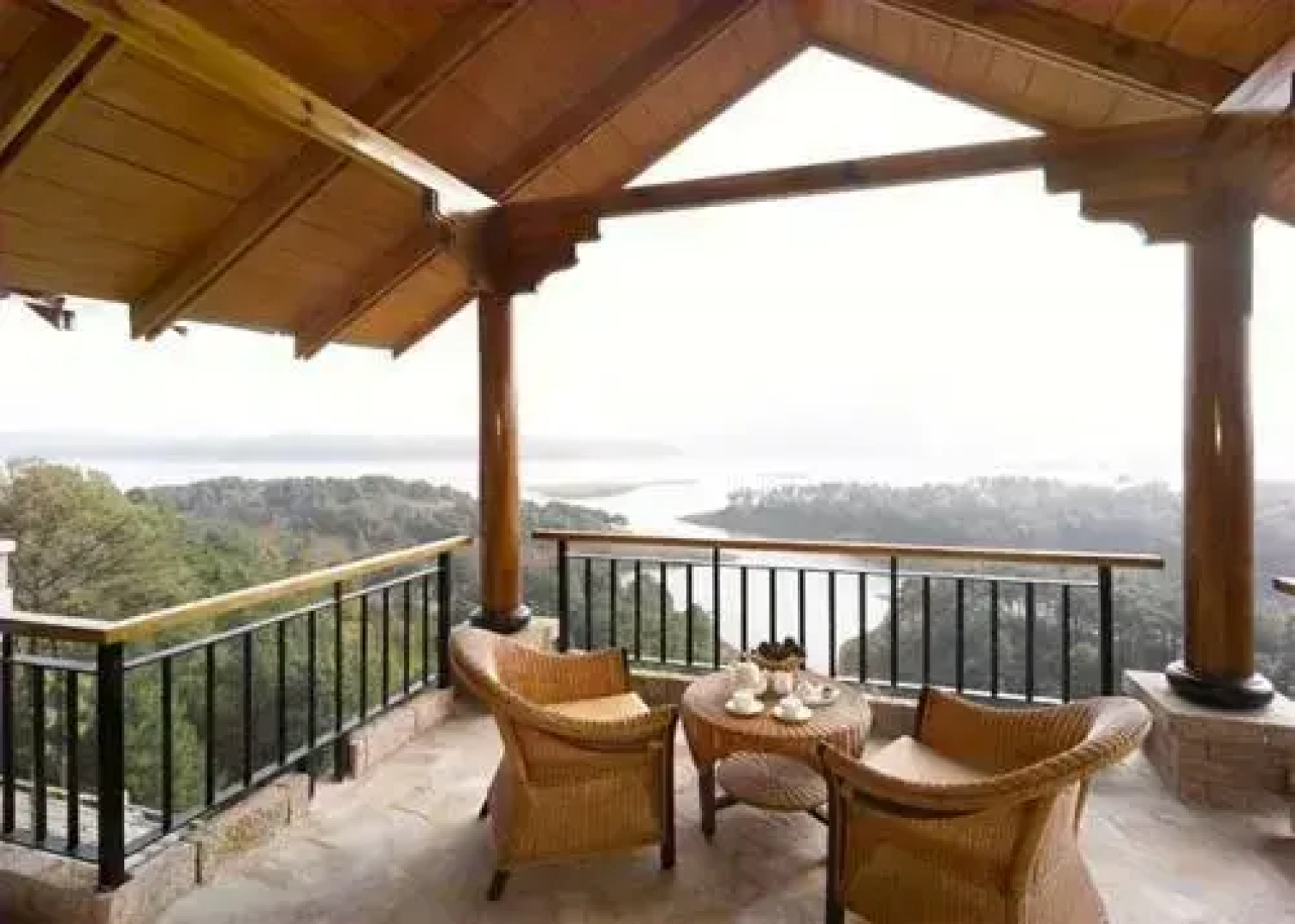 Ri Kynjai Serenity By The Lake