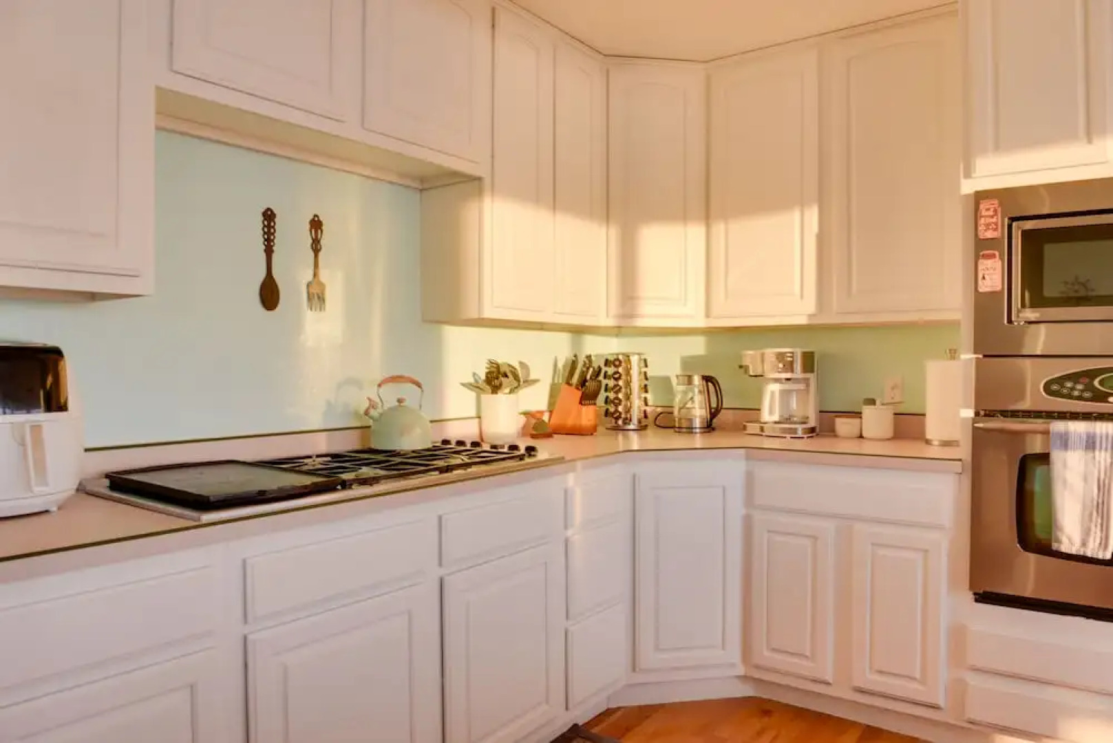 Oceanfront Kenai Villa w/ Fireplace & Deck